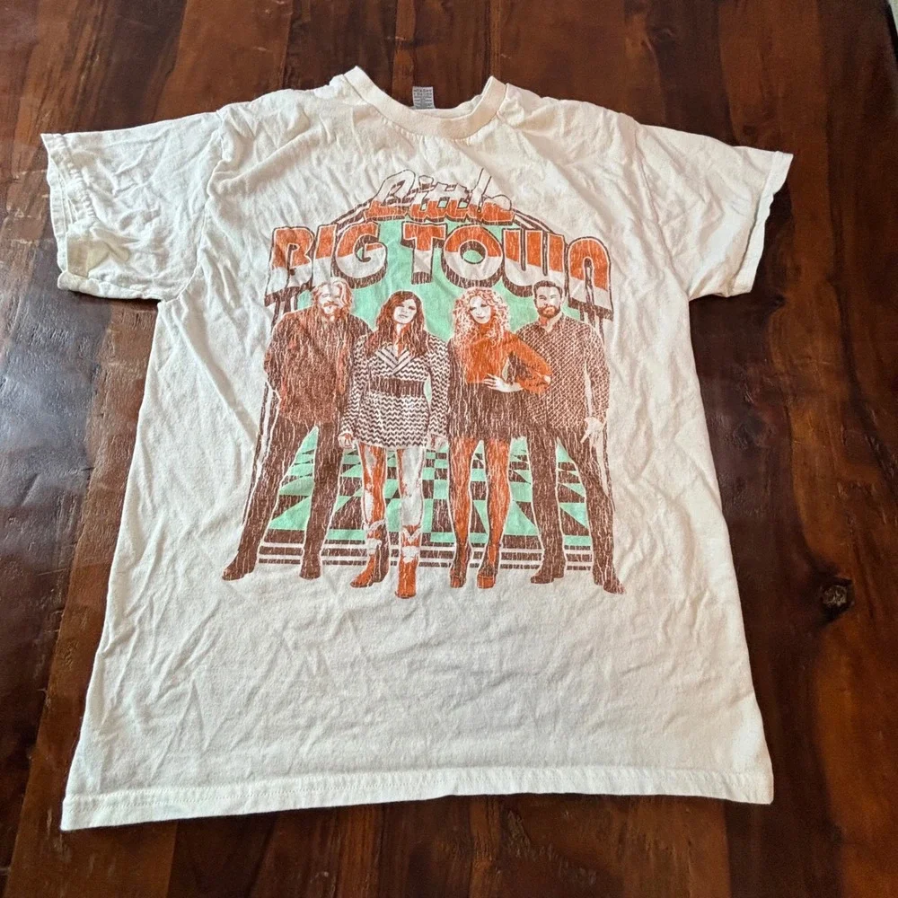 Little Big Town Band Graphic Tee Cream Gildan Heavy Cotton Size Medium
